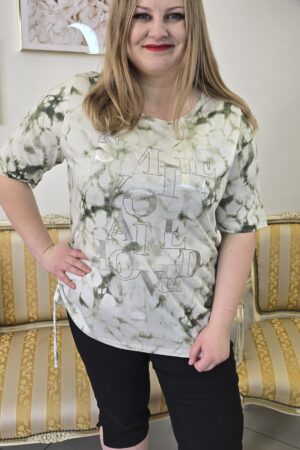 CASUALOWA BLUZKA PLUS SIZE Z TUSZUJĄCYM PRINTEM niezwykle przyjemna w dotyku