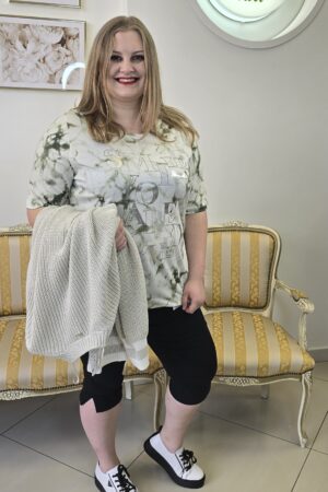 CASUALOWA BLUZKA PLUS SIZE Z TUSZUJĄCYM PRINTEM niezwykle przyjemna w dotyku