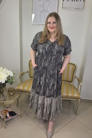 Dwubarwna letnia sukienka plus size z tuszującym wzorem