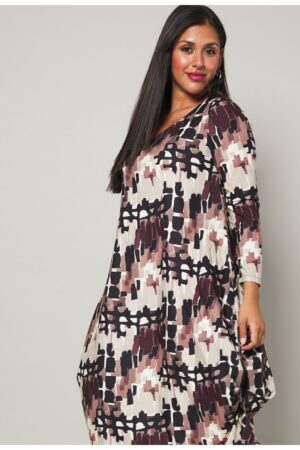 CASUALOWA ZWIEWNA SUKIENKA PLUS SIZE W CIEKAWYM KROJU✨