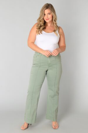 BAWEŁNIANE DAMSKIE DŻINSY PLUS SIZE W SUBTELNYM ODCIENIU ZIELENI