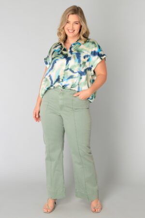 BAWEŁNIANE DAMSKIE DŻINSY PLUS SIZE W SUBTELNYM ODCIENIU ZIELENI