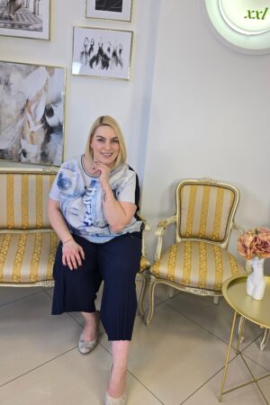 BLUZKA DAMSKA XXL z krótkim opuszczanym rękawkiem marki Via Appia Due
