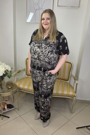 DWUCZĘŚCIOWY KOMPLET PLUS SIZE BLUZECZKA I SPODNIE WE WZORY