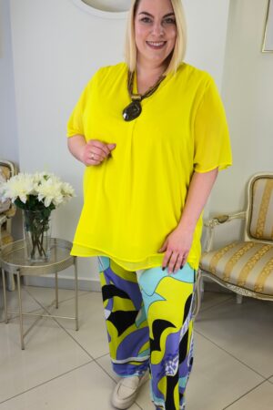 KOSZULOWA BLUZKA PLUS SIZE dwuwarstwowa, zwiewna i elegancka
