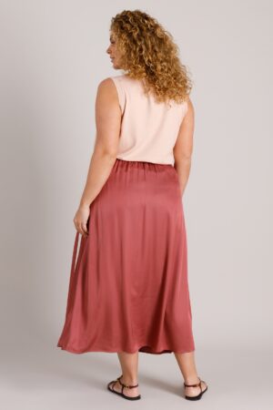 DŁUGA WISKOZOWA SPÓDNICA PLUS SIZE marki YEST