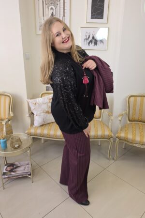 BLUZKA PLUS SIZE Z REGLANOWYM RĘKAWEM I CEKINAMI w czarnym kolorze